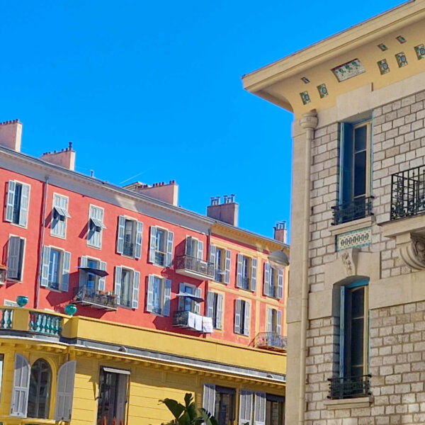 Toits et façades du centre historique de Nice
