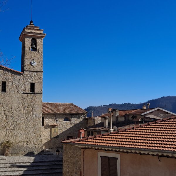 coaraze  plus  beau  village  france  alpes  maritimes  06  visiter  idee  cadrans  solaires