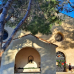La chapelle Notre Dame de la Garoupe à Antibes, les crèches et les ex-votos