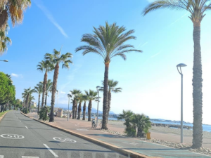 Herrlicher Spaziergang am Meer in Cagnes sur Mer