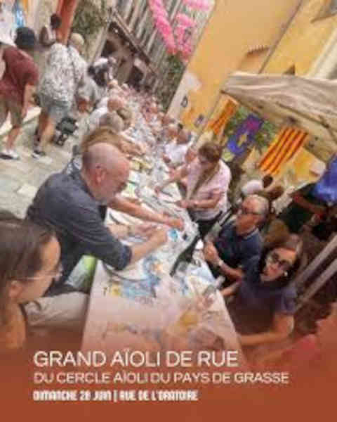 grand repas collectif à Grasse, un moment de convivialité à partager