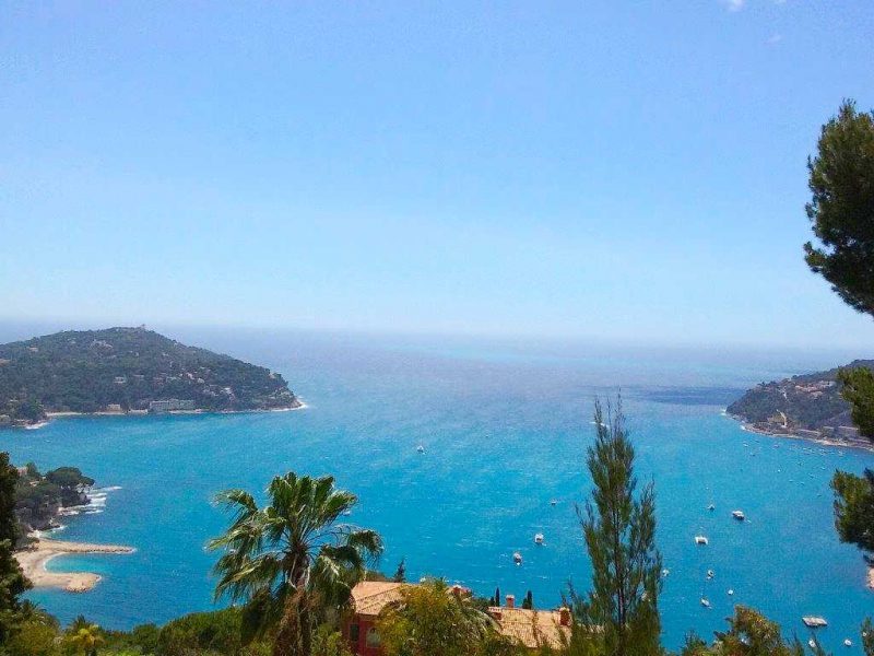 Une superbe balade de Nice à Villefranche sur Mer au bord de mer