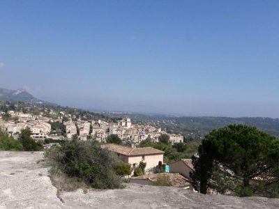 Tourrettes sur Loup A 20 mn de nos gîtes du Bar sur Loup