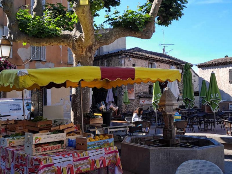 Le village de Biot une excellente idée de balade à 25mn de nos gites locations-06