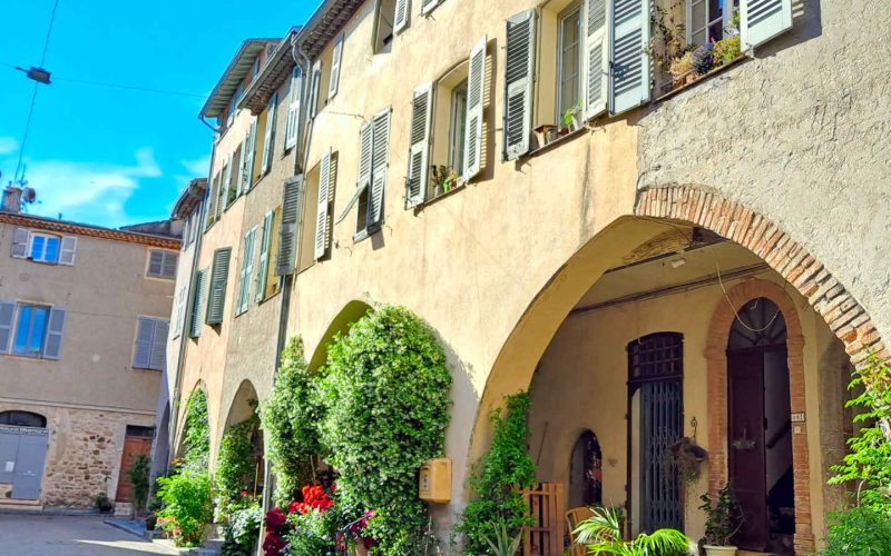 biot village cote d azur medieval artisans verriers