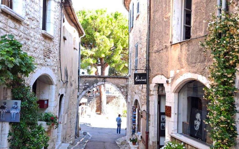 20210710_171413-st-paul-de-vence-village-artistes-visiter-cote-d-azur-vacances 20210710_171413-st-paul-de-vence-village-artistes-visiter-cote-d-azur-vacances