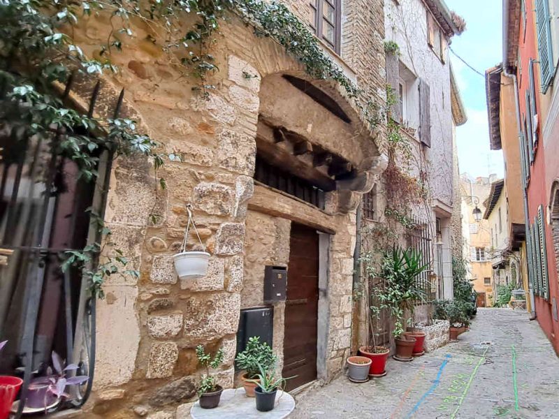 Visiter et découvrir le vieux village de Cagnes sur Mer, Côte d’Azur