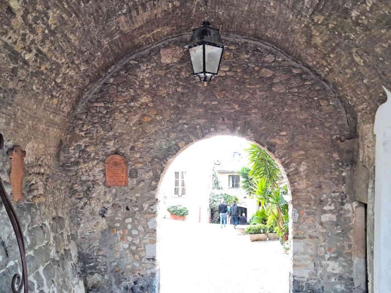 Visiter et découvrir le vieux village de Cagnes sur Mer, Côte d’Azur