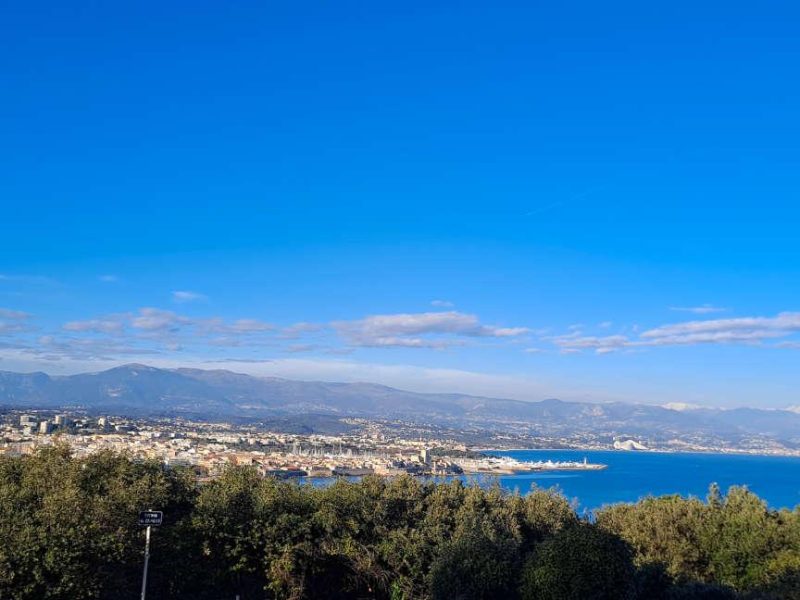 La chapelle Notre Dame de la Garoupe à Antibes, les crèches et les ex-votos