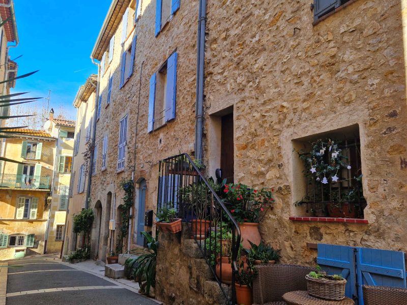 visiter tourisme valbonne village provencal vacances cote dazur blog