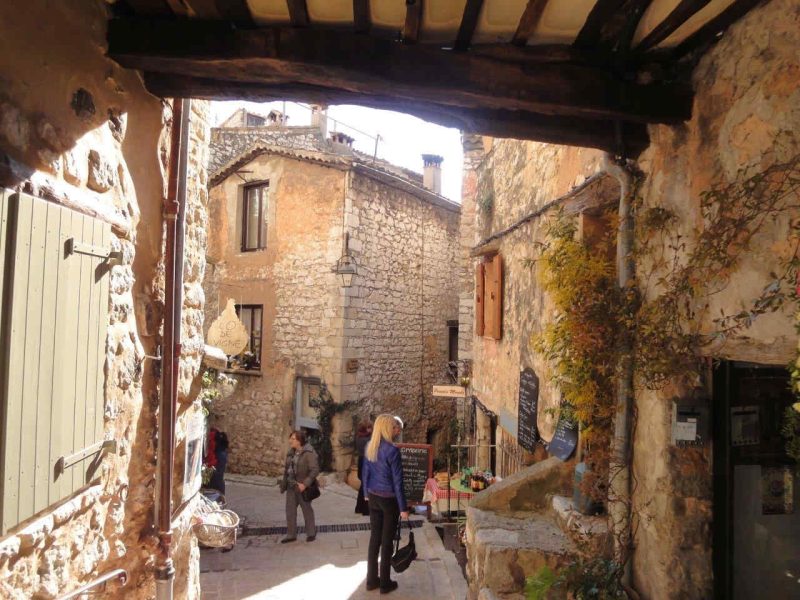 La Fête des violettes en mars à Tourrettes sur loup