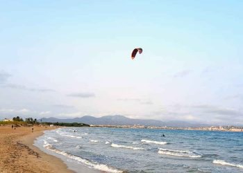 La Corniche d’Or, entre la mer et l’Estérel, de Mandelieu à Saint Raphaël et Fréjus