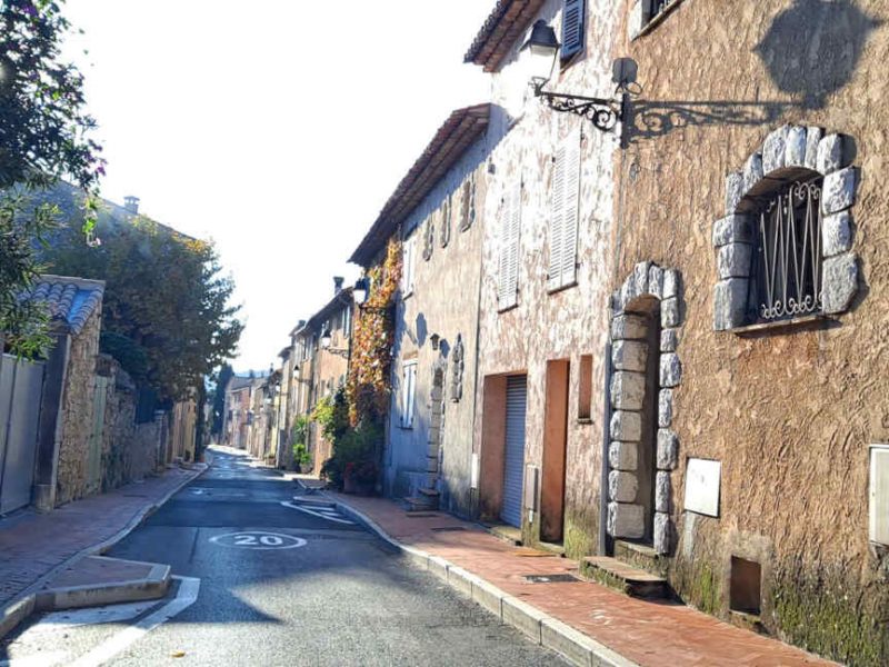 Mouans-Sartoux un village provençal typique à découvrir pendant vos vacances sur la Côte d’Azur