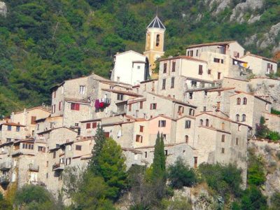 Peillon A 1 heure de nos gîtes