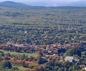 Saint Vallier de Thiey, village aux portes du moyen-pays